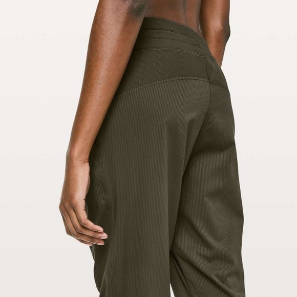 lululemon dance studio jogger 29” - Picture 16 of 16